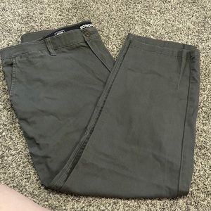 Like new mens flexwear dress pants in grey